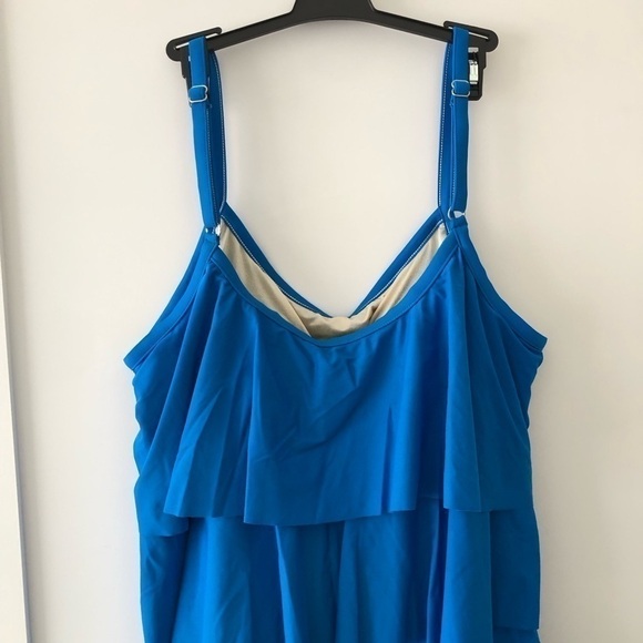 Maxine of Hollywood Blue Ruffles Plus Swimsuit 24W - Picture 4 of 9